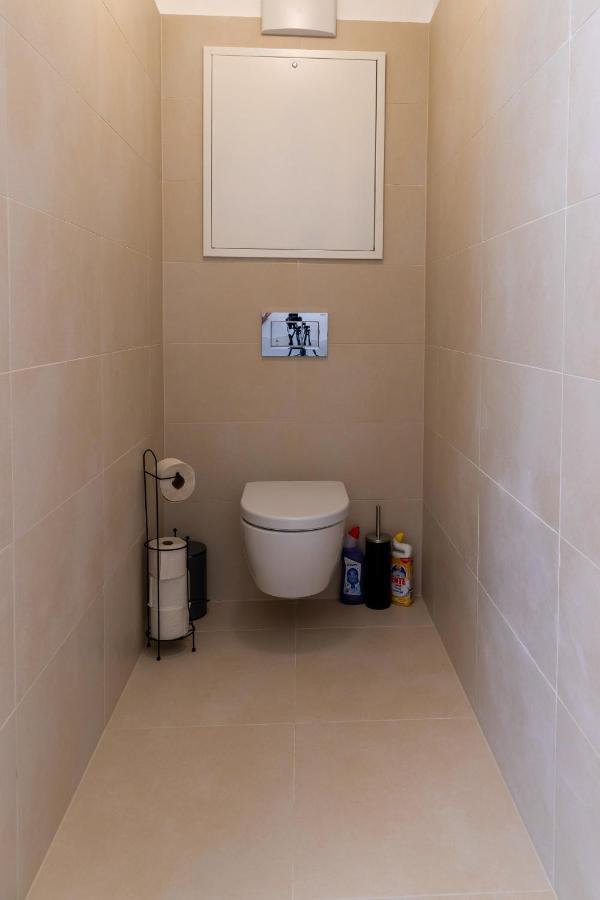 Appartement Maureen Lovely 2 Bedroom Unit With Community Pool Vienne