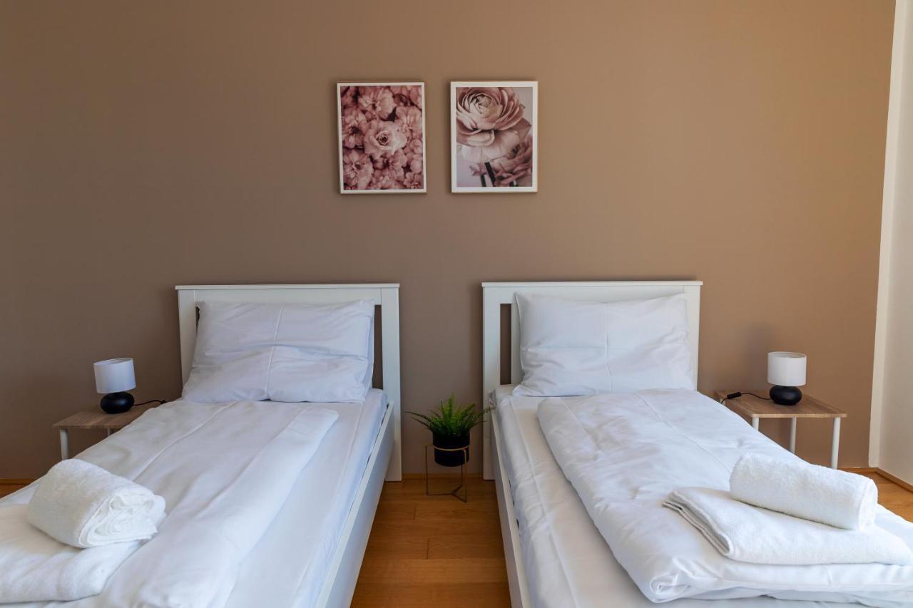 Maureen Lovely 2 Bedroom Unit With Community Pool * Vienne